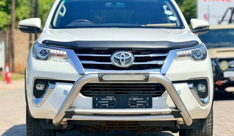 
								Unregistered 2019 Toyota Fortuner full									