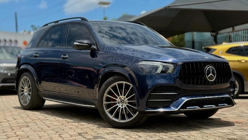 
								Unregistered 2020 Mercedes Benz Benz GLE 350d full									