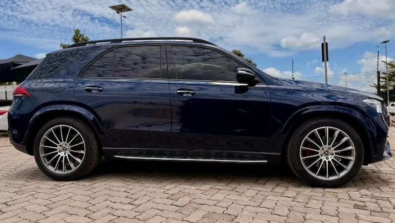 
								Unregistered 2020 Mercedes Benz Benz GLE 350d full									