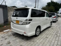 
										Unregistered 2010 Toyota Veilfire full									