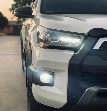 
								Toyota Hilux Legend RS 2022 full									