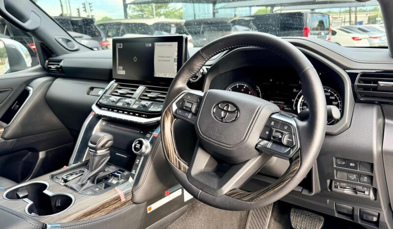 
								2024 Toyota Land Cruiser 300 ZX full									