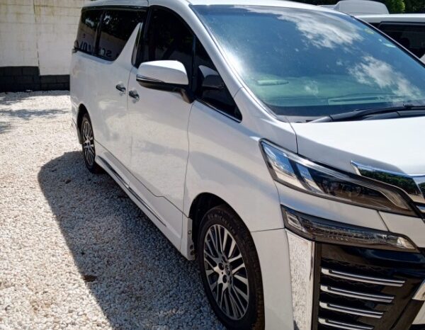 
								Unregistered Toyota Veilfire full									