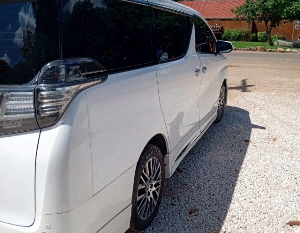 
								Unregistered Toyota Veilfire full									