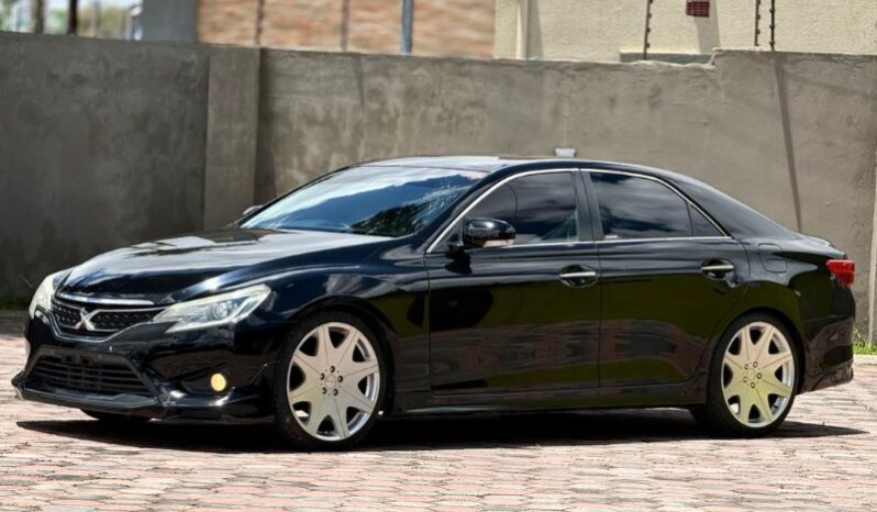 
								Unregistered Toyota Mark X full									