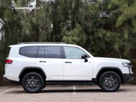 2023 Toyota Land Cruiser 300 GR Sport