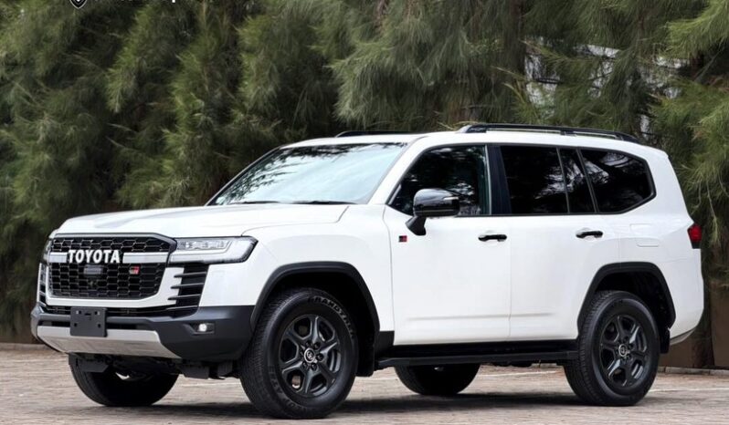 
								2023 Toyota Land Cruiser 300 GR Sport full									