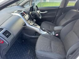 
										2010 Toyota Auris full									