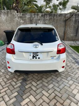 
										2010 Toyota Auris full									