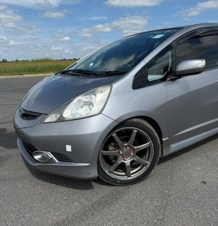 
								Unregistered 2009 Honda FIT RS full									