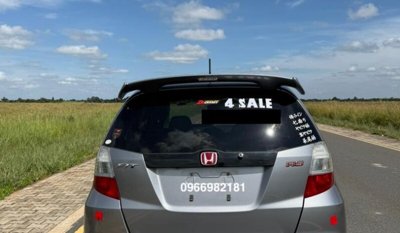 
								Unregistered 2009 Honda FIT RS full									