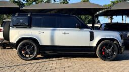 
										2023 Land Rover Defender 110 D300 full									