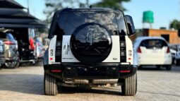 
										2023 Land Rover Defender 110 D300 full									