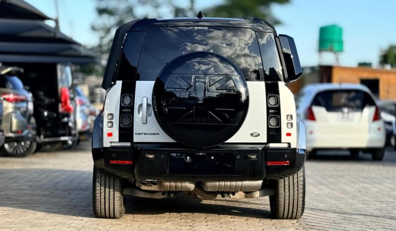 
								2023 Land Rover Defender 110 D300 full									