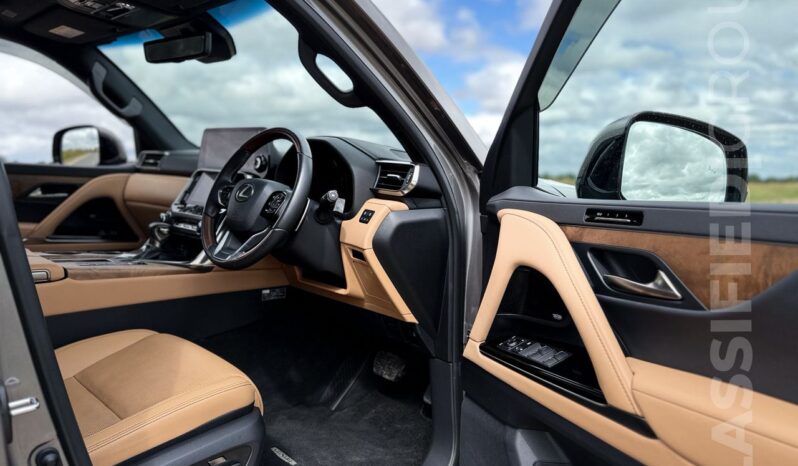 
								2024 LEXUS LX 600 full									