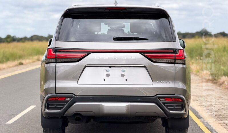 
								2024 LEXUS LX 600 full									