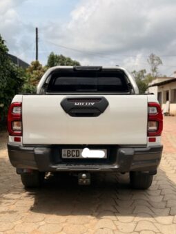 
										Used 2020 Toyota Hilux full									