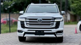 2024 Toyota Land Cruiser 300 ZX
