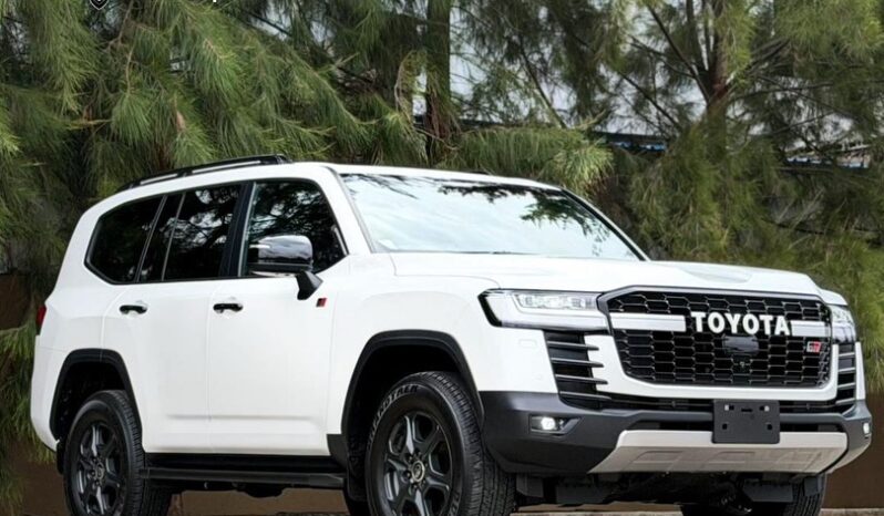 
								2023 Toyota Land Cruiser 300 GR Sport full									